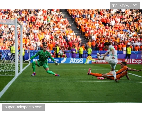 接管禁区制造射门，德罗巴转型关键战胜现役锋线